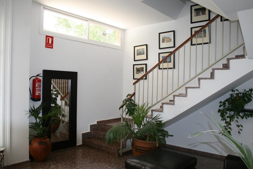 Hostal Puente De Piedra Zaragoza Buitenkant foto